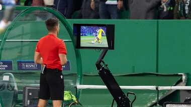 صادي: سنجسد تقنية VAR في الملاعب الجزائرية